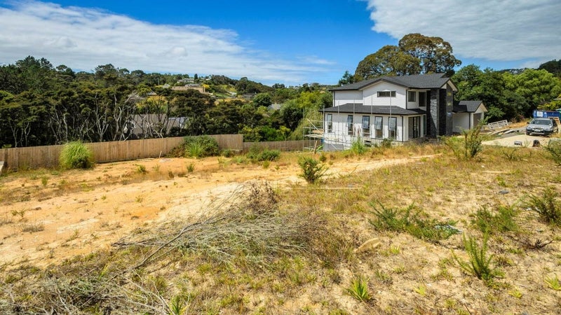 17B Wicklam Lane, Greenhithe, Auckland - Carousel 1