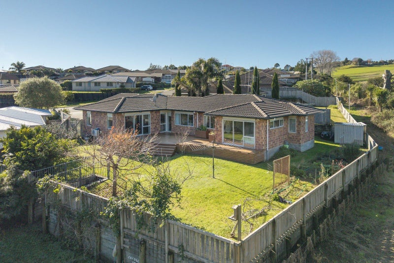 68 Falcon Drive, Welcome Bay, Tauranga - Carousel 2