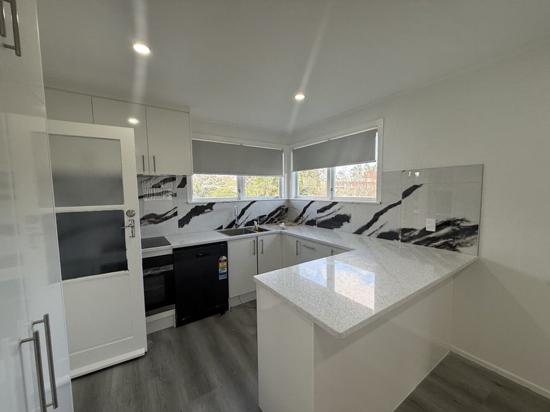 39 Hywell Place, Manurewa, Manukau City, Auckland - Carousel 2