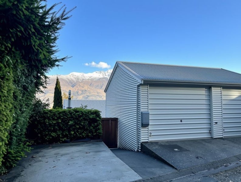 2A Bird Place, Fernhill, Queenstown - Carousel 12