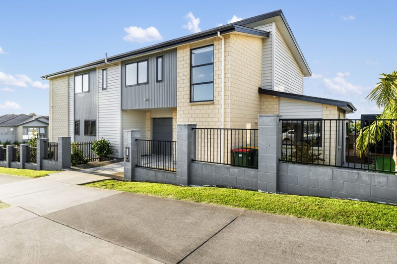 24 Carrygawley Road, Flat Bush, Auckland - Carousel 1