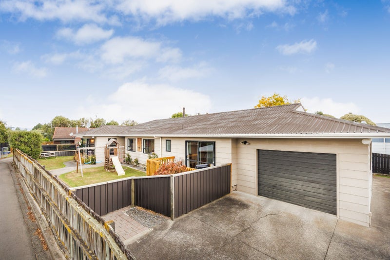 15 Mountfort Grove, Feilding, Feilding - Carousel 2