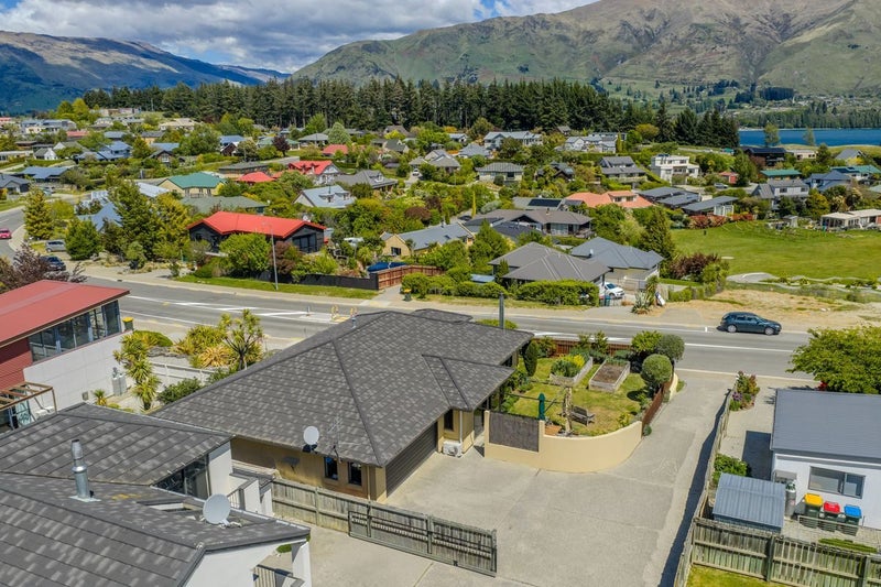 45 Kings Drive, Wanaka - Carousel 2