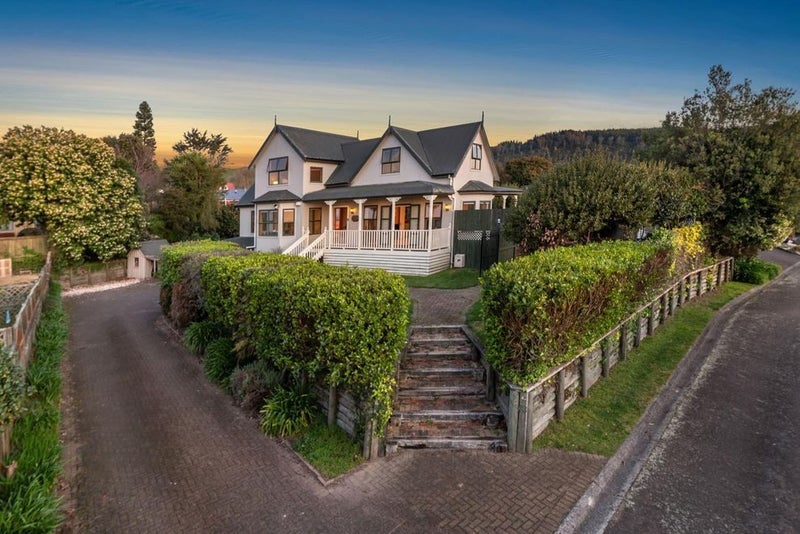 43 Thelma Place, Lynmore, Rotorua - Carousel 1