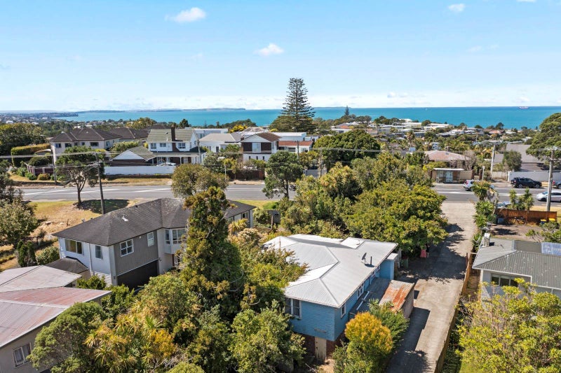 214 East Coast Road, Forrest Hill, Auckland - Carousel 16