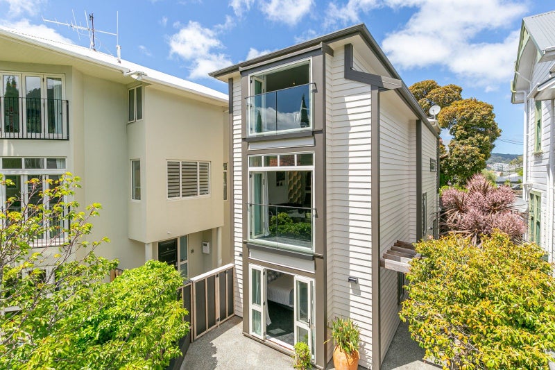 35B Hobson Crescent, Thorndon, Wellington - Carousel 1