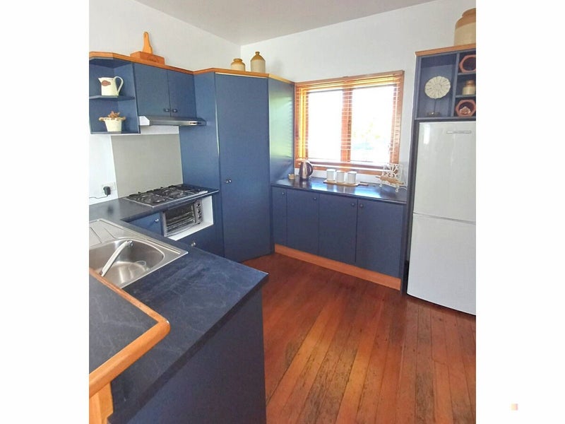 18 Aynsley Street, Parkside, Timaru - Carousel 2