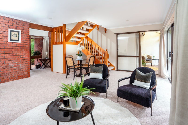 2/136 Karori Road, Karori, Wellington - Carousel 2