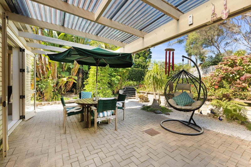 6 Castlehill Court, Wattle Downs, Auckland - Carousel 2