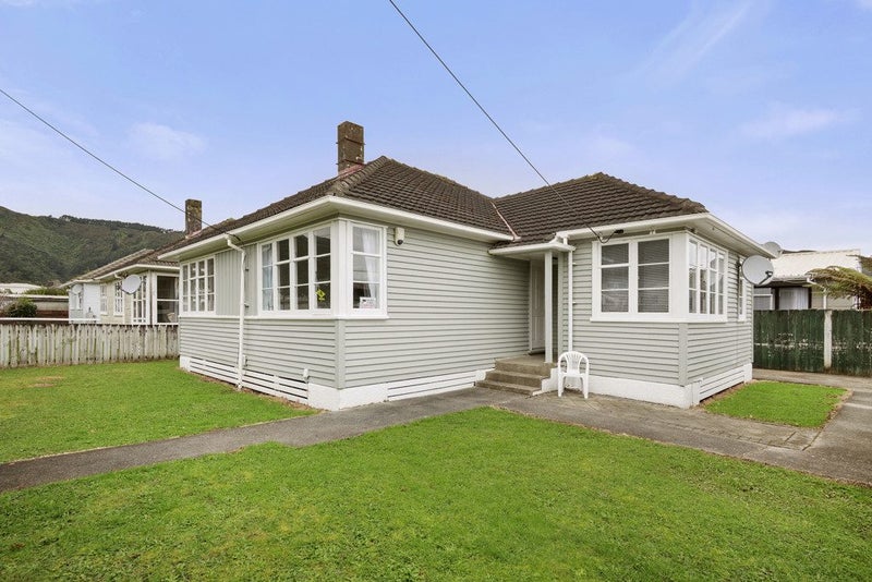 1/1 STRAND CRESCENT, NAENAE, LOWER HUTT - Carousel 2