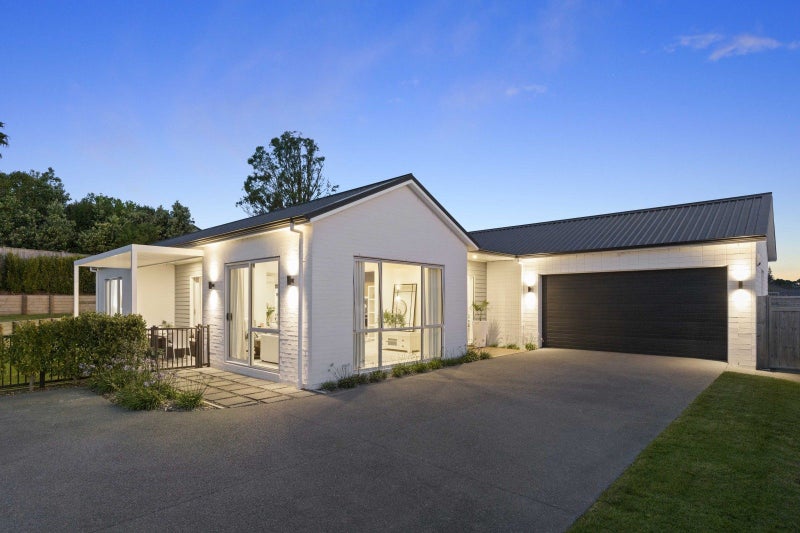 37 Motukaraka Drive, Beachlands, Auckland - Carousel 1