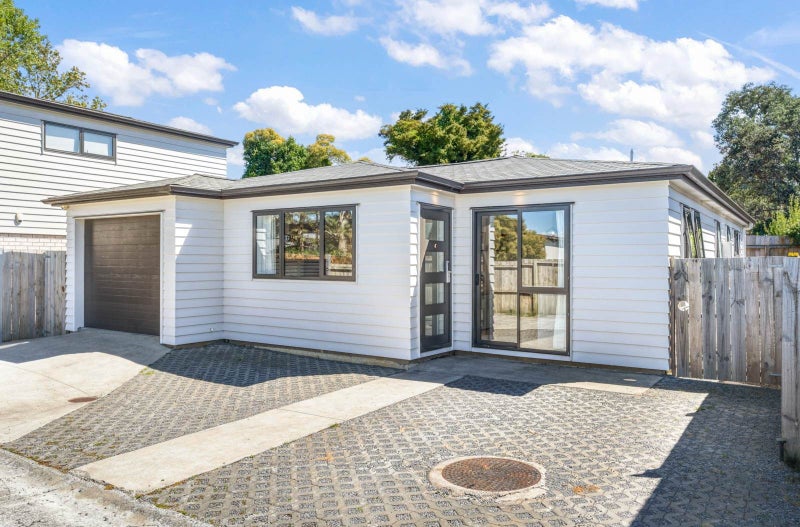 104C Holly Street, Avondale, Auckland - Carousel 1