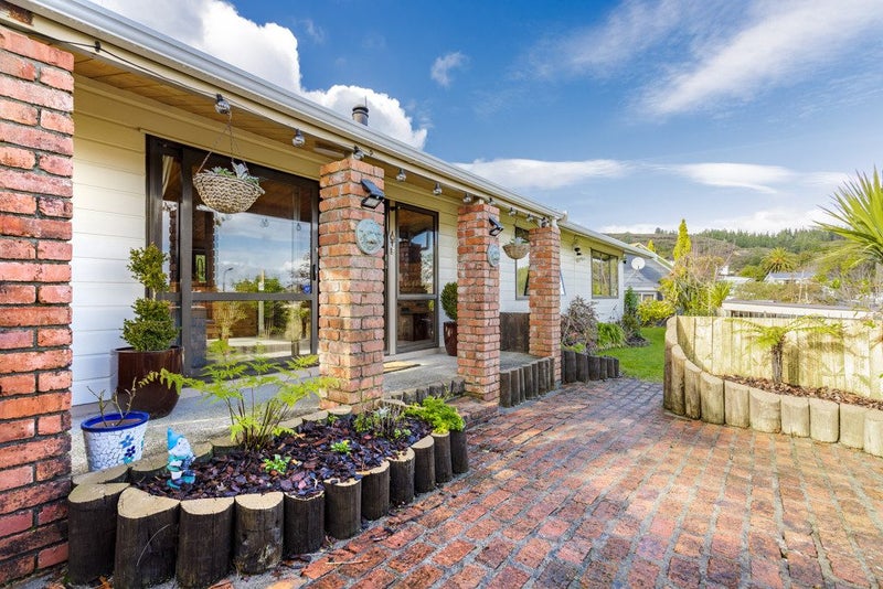 108 Norana Road, Timberlea, Upper Hutt - Carousel 1