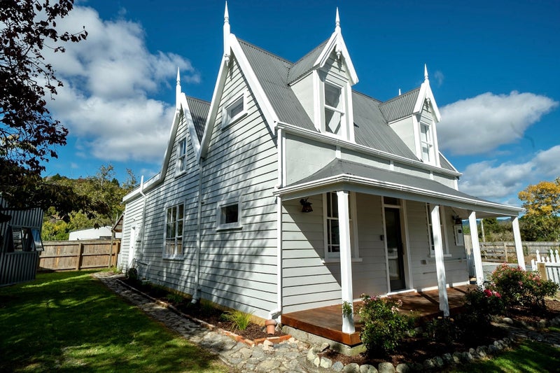 5 Plateau Road, Te Marua, Upper Hutt, Wellington - Carousel 1