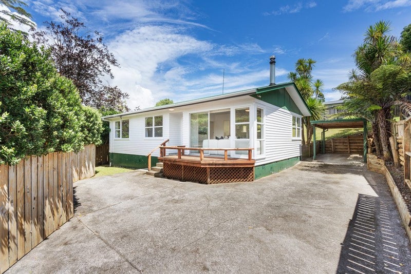 19A Atkinson Road, Titirangi, Auckland - Carousel 1