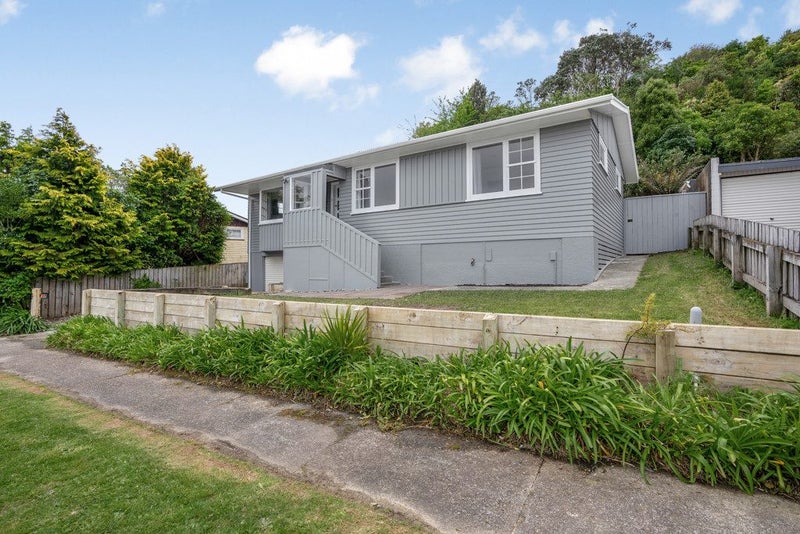 9 Laburnum Grove, Maungaraki, Lower Hutt - Carousel 22