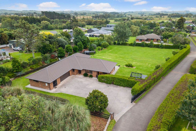 4 Armstrong Way, Waiuku, Waiuku - Carousel 1