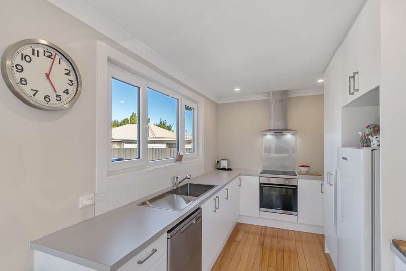 16 Bateman Avenue, Bryndwr, Christchurch - Carousel 2