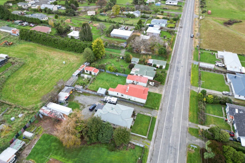 11 Clifden Highway, Tuatapere, Tuatapere - Carousel 11