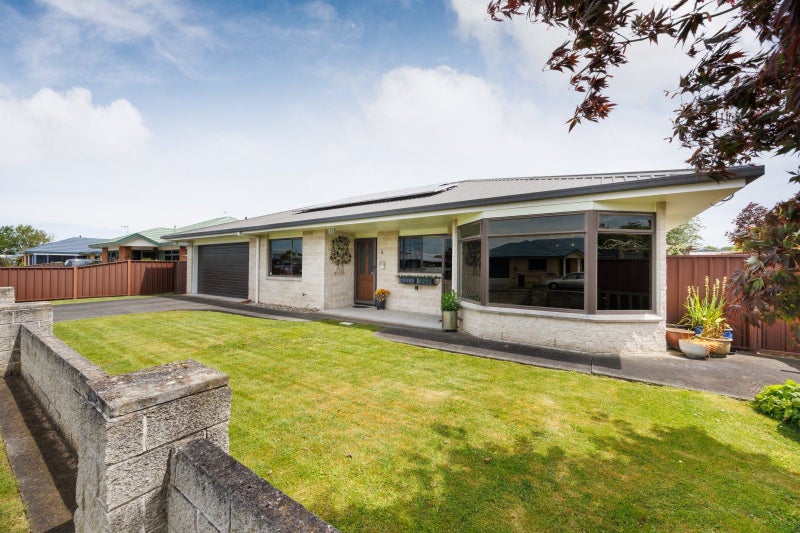 96 Warwick Street, Feilding, Feilding - Carousel 1