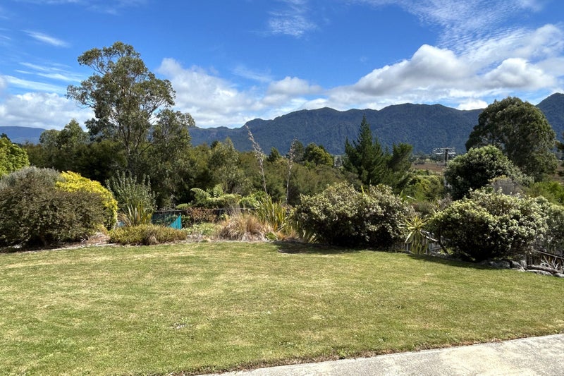 38 Ruataniwha Drive, Collingwood, Collingwood - Carousel 2