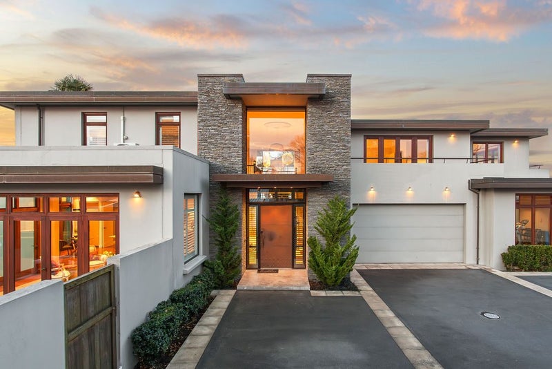 118 Straven Road, Fendalton, Christchurch - Carousel 1
