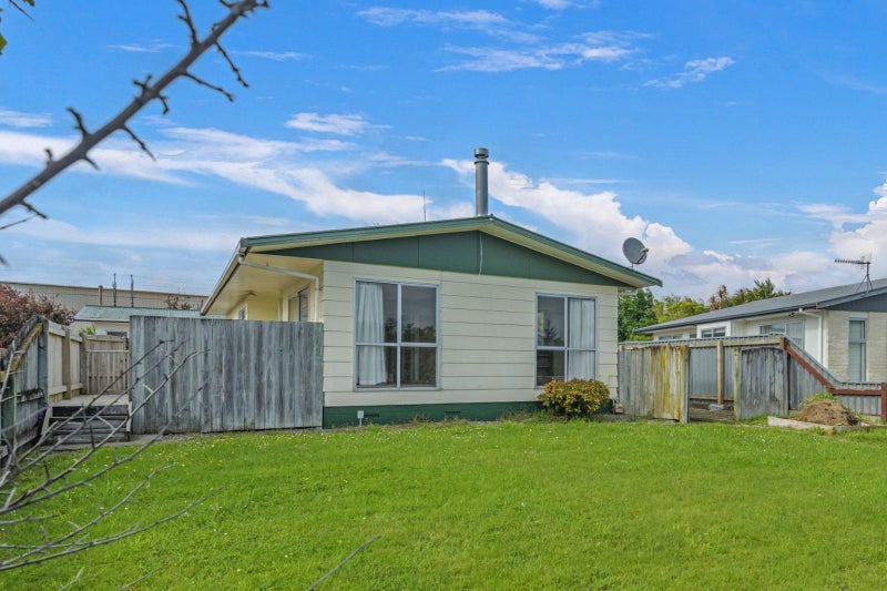 40 Geraldine Crescent, Cloverlea, Palmerston North - Carousel 1