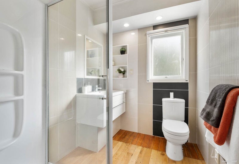 20A Corunna Road, Milford, Auckland - Carousel 2