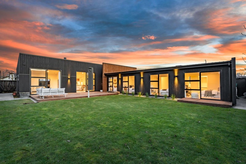 41 Grayshott Avenue, Casebrook, Christchurch - Carousel 1