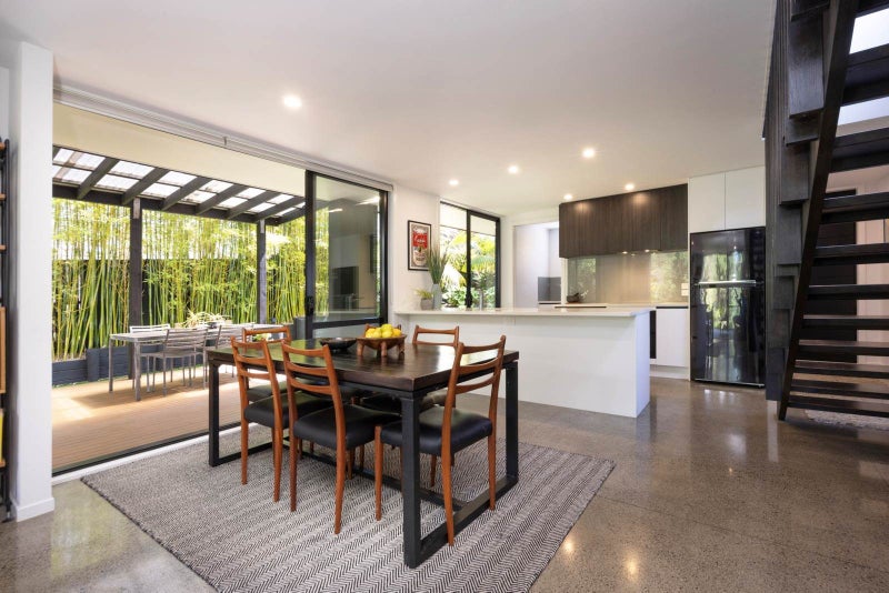 36 Shah Place, Glen Eden, Auckland - Carousel 2