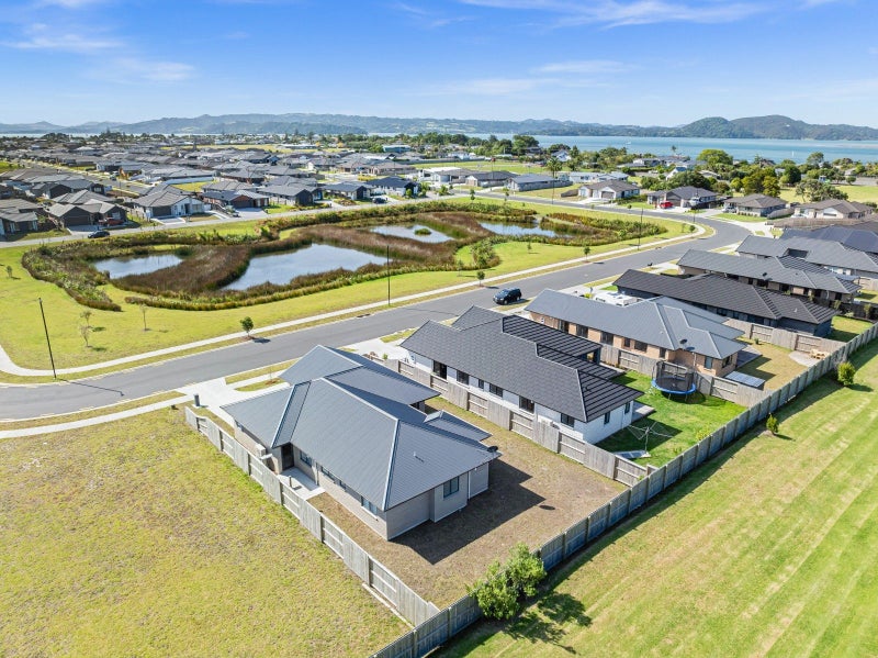 77 Kaurinui Crescent, One Tree Point, Whangārei - Carousel 21