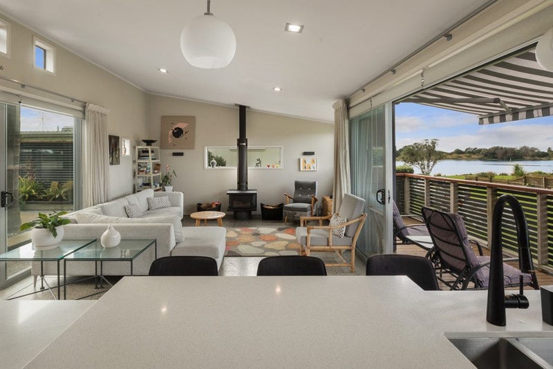 32 Roretana Drive, Athenree, Katikati - Carousel 1