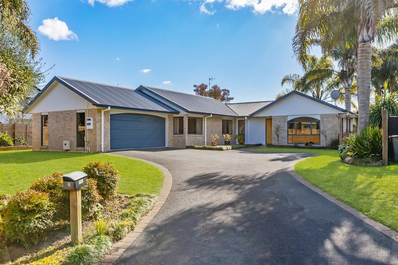 6 Merivale Court, Rototuna, Hamilton - Carousel 2