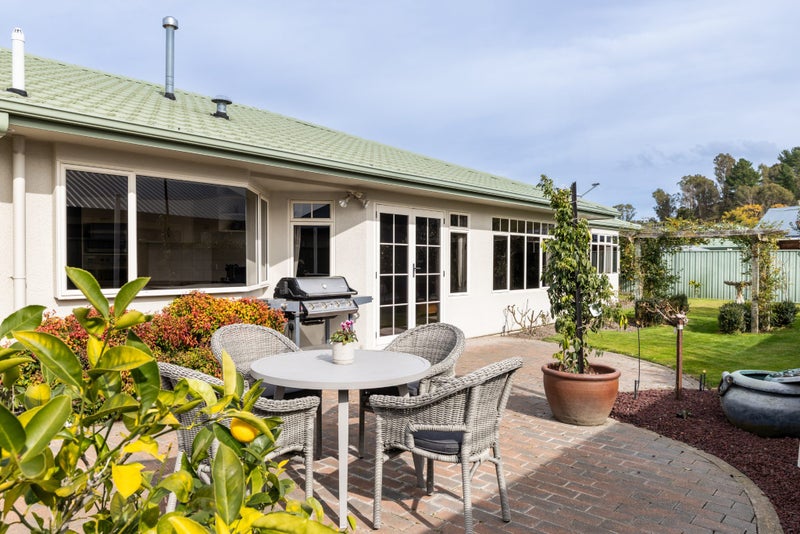 52 Kensington Drive, Taradale, Napier - Carousel 21