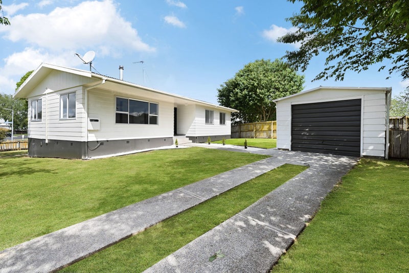 11 Crawshaw Drive, Nawton, Hamilton - Carousel 2