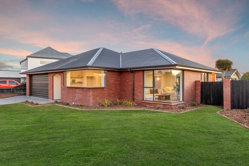 2 De Courcy Place, Avondale, Christchurch - Carousel 1