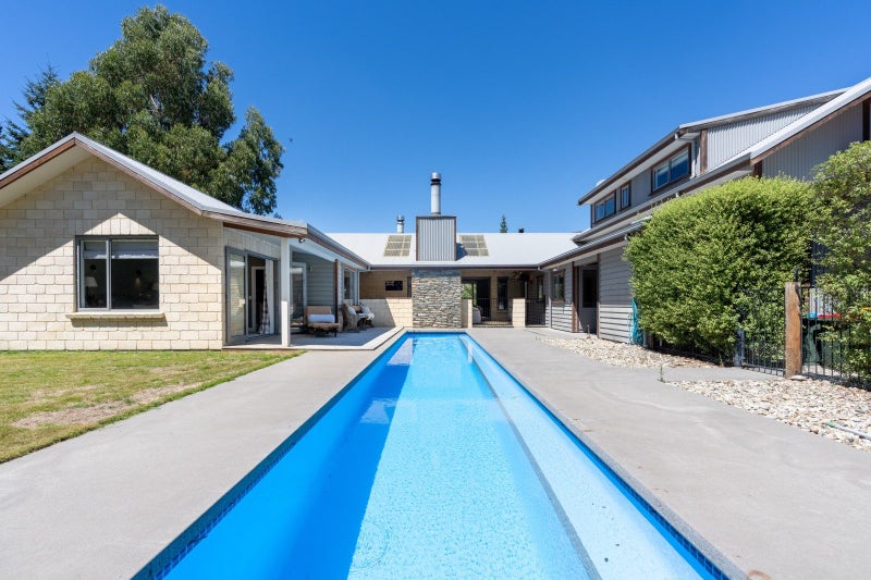 327/325 Riverbank Road, Wanaka - Carousel 1