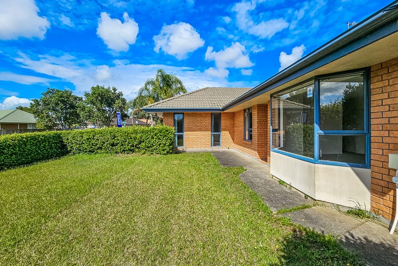 10 Frank Bunce Grove, Flat Bush, Auckland - Carousel 2