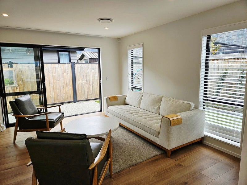 15 Collie Road, Jacks Point, Queenstown - Carousel 2
