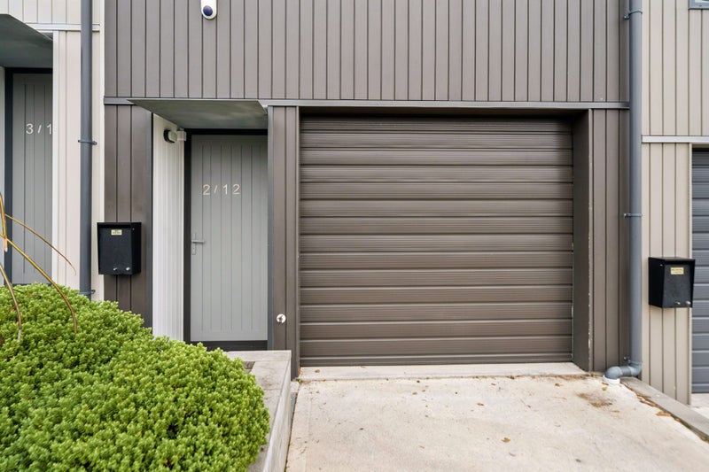 2/12 Stanley Street, Berhampore, Wellington - Carousel 2