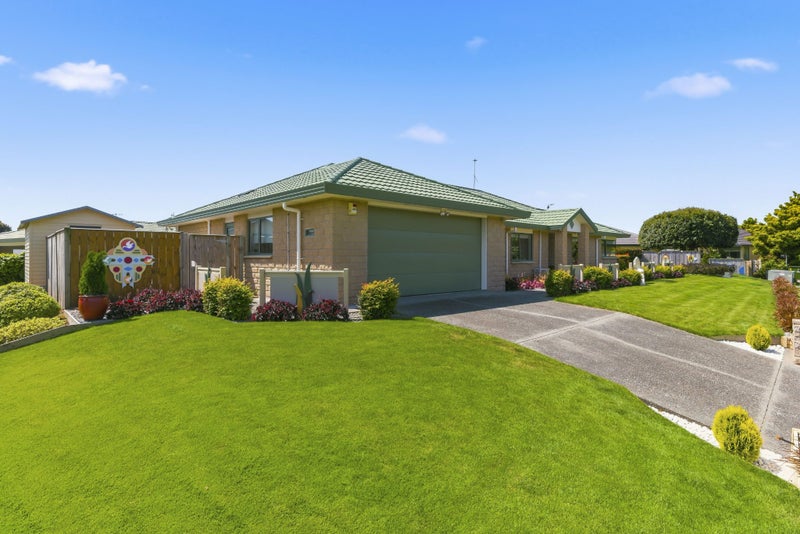 100 Milne Drive, Paraparaumu, Paraparaumu - Carousel 2