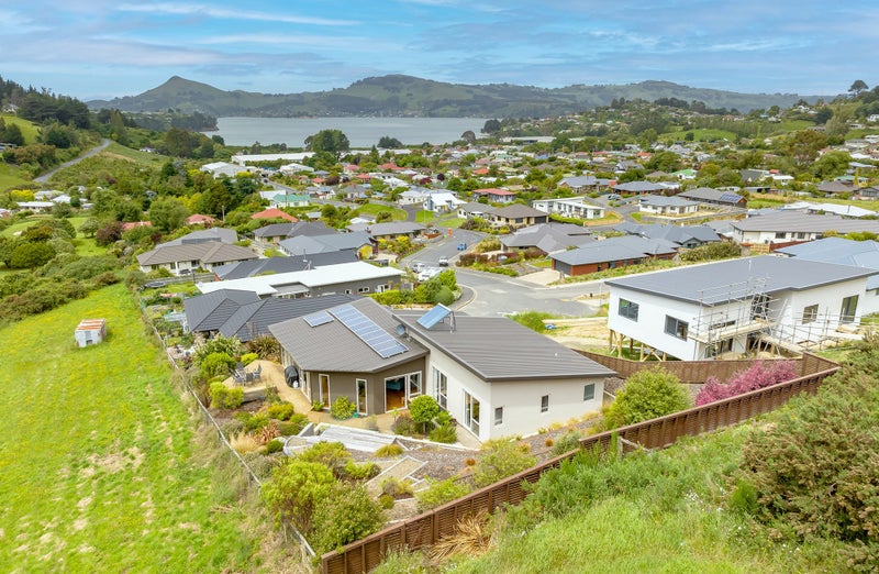 19 Glendermid Close, Sawyers Bay, Port Chalmers - Carousel 1