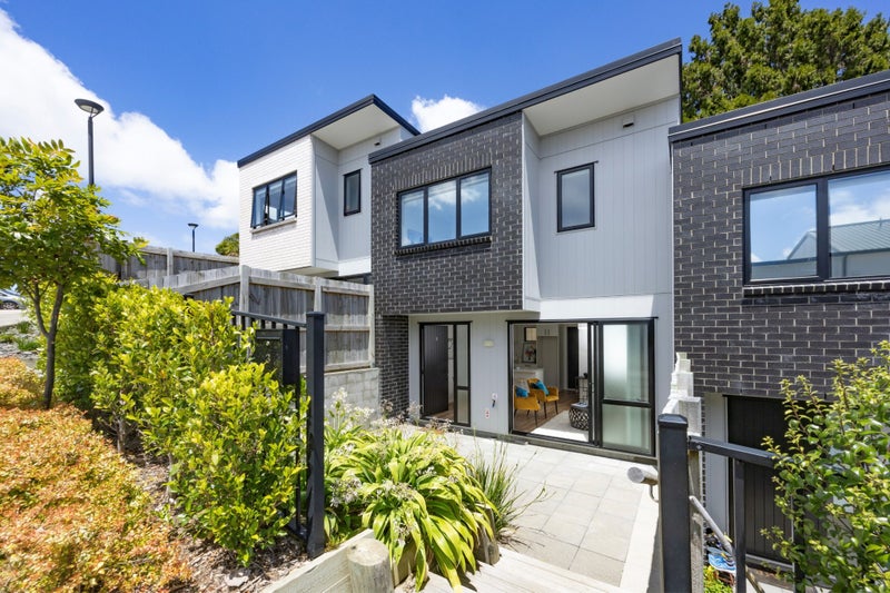 3 Tokai Place, Glen Eden, Auckland - Carousel 1