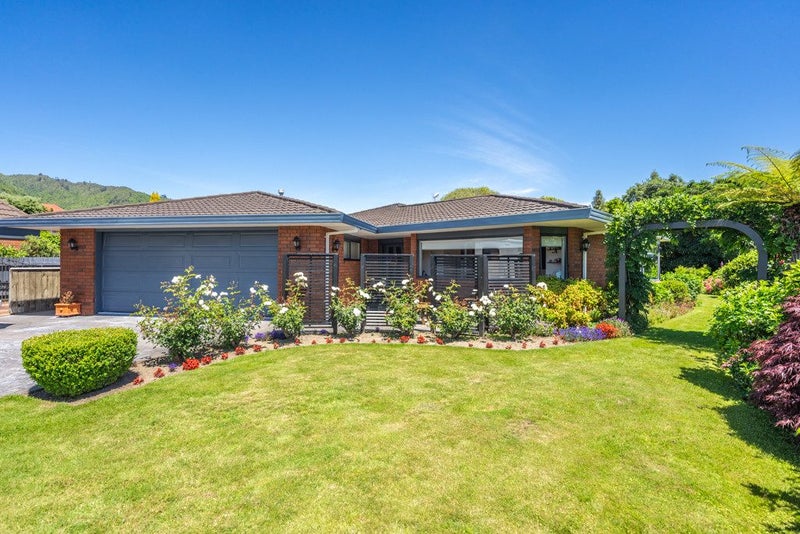 14 Hurunui Street, Waikanae, Waikanae - Carousel 1