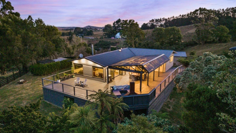 1629A Ponga Road, Papakura - Carousel 1