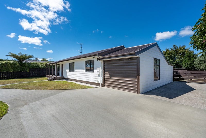 7 Ensign Place, Flagstaff, Hamilton - Carousel 1