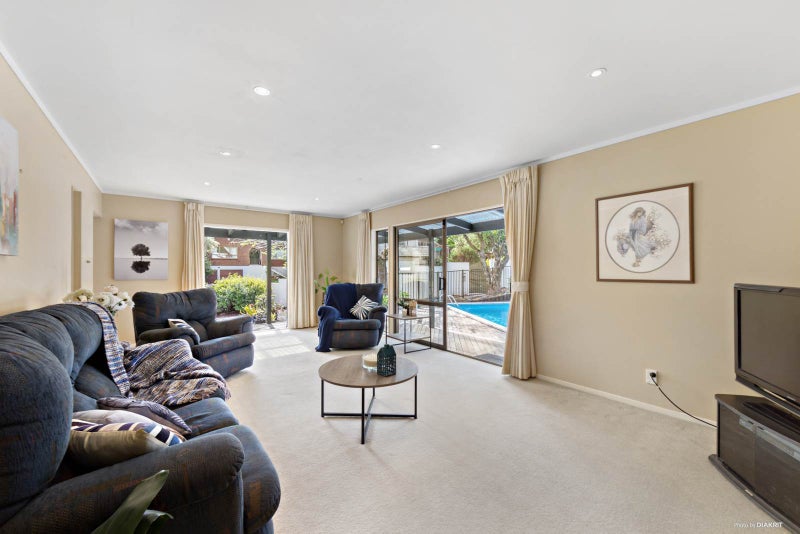 54 Holyoake Place, Chatswood, Auckland - Carousel 2