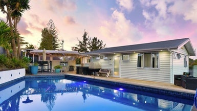 47 Taupo Street, Green Bay, Auckland - Carousel 1