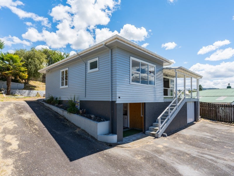 140 Golf Road, Taumarunui - Carousel 1