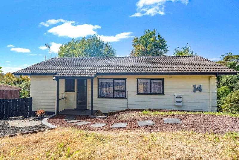 14 Landsdale Place, Massey, Auckland - Carousel 2